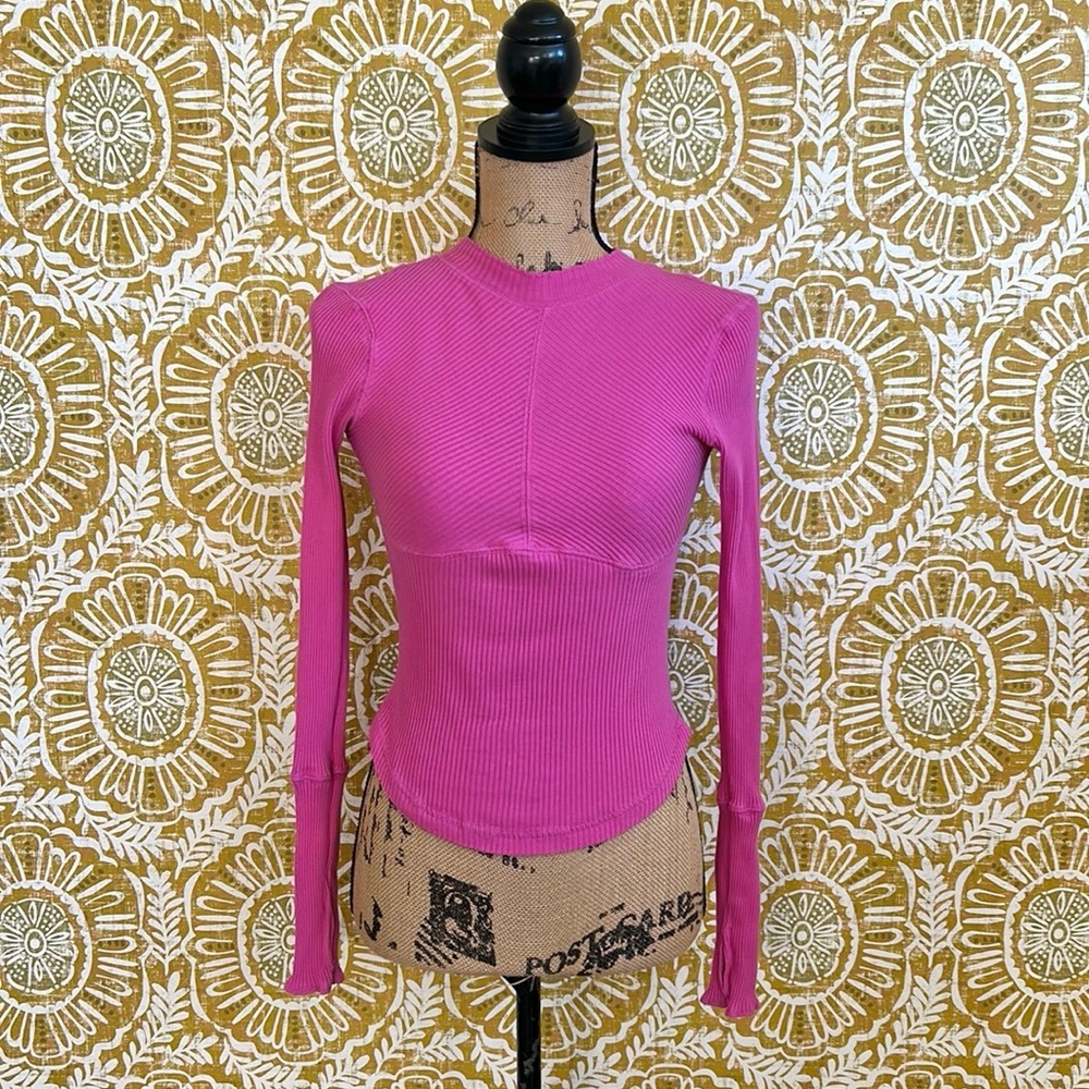 NWOT Free People Movement Laura Mock Neck Ribbed Top in Fuchsia Fizz size XS - Picture 5 of 12